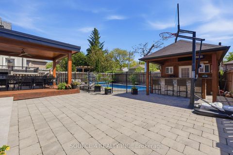 Photo 40 at 39 Amesbury Drive, Amesbury, Toronto