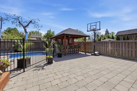 Photo 41 at 39 Amesbury Drive, Amesbury, Toronto