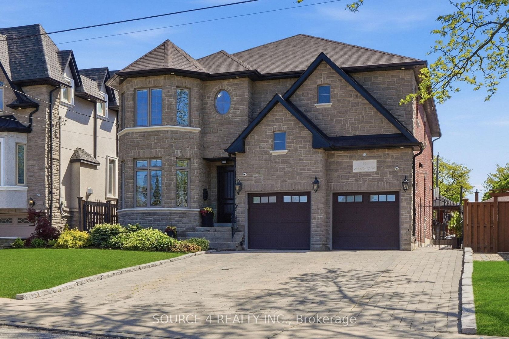 39 Amesbury Drive, Amesbury, Toronto 