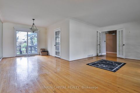 Photo 5 at 228 Maxwell Street, Bathurst Manor, Toronto