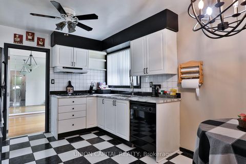 Photo 10 at 228 Maxwell Street, Bathurst Manor, Toronto