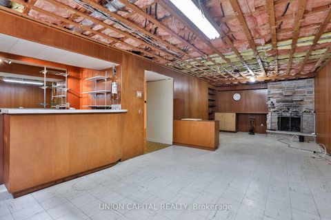 Photo 20 at 228 Maxwell Street, Bathurst Manor, Toronto