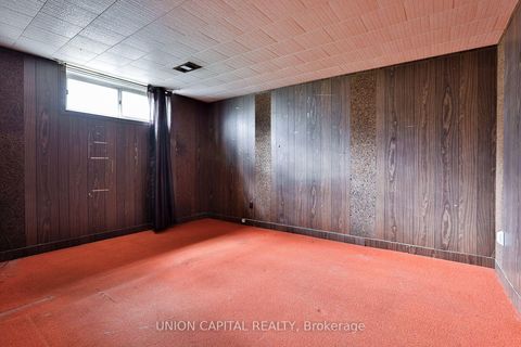 Photo 21 at 228 Maxwell Street, Bathurst Manor, Toronto