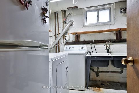 Photo 23 at 228 Maxwell Street, Bathurst Manor, Toronto
