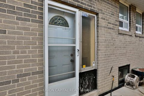Photo 27 at 228 Maxwell Street, Bathurst Manor, Toronto