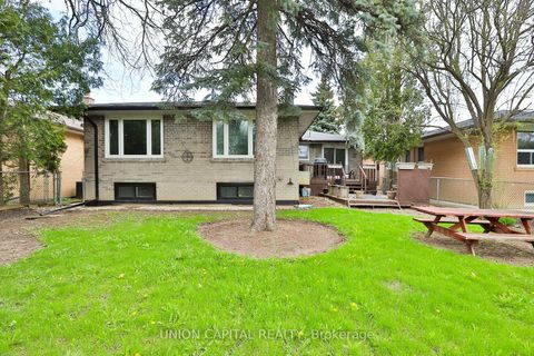 Photo 32 at 228 Maxwell Street, Bathurst Manor, Toronto
