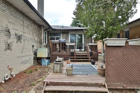 Photo 33 at 228 Maxwell Street, Bathurst Manor, Toronto