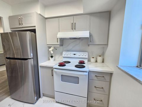 Photo 12 at 908 - 1 Pemberton Avenue, Newtonbrook East, Toronto