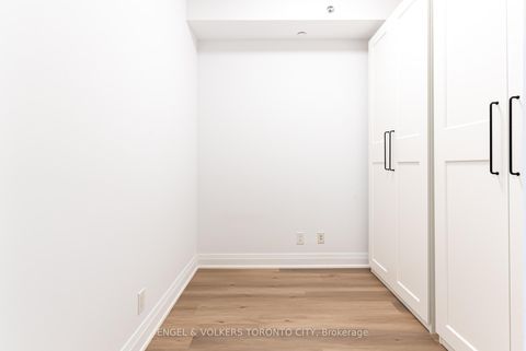Photo 12 at 503 - 520 Steeles Avenue W, Yorkhill, Vaughan