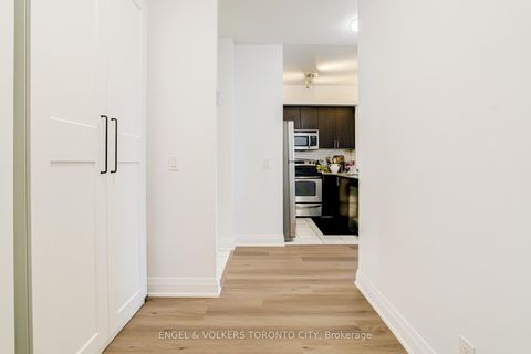 Photo 13 at 503 - 520 Steeles Avenue W, Yorkhill, Vaughan