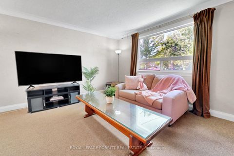 Photo 3 at 31 Burlingame Road, Alderwood, Toronto