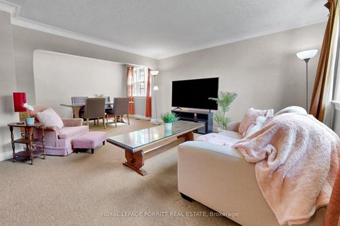 Photo 4 at 31 Burlingame Road, Alderwood, Toronto