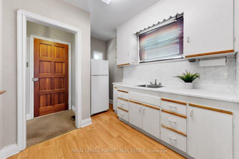 Photo 12 at 31 Burlingame Road, Alderwood, Toronto