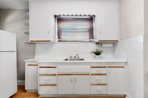 Photo 13 at 31 Burlingame Road, Alderwood, Toronto