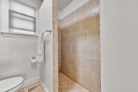 Photo 15 at 31 Burlingame Road, Alderwood, Toronto