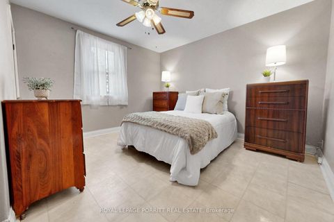 Photo 18 at 31 Burlingame Road, Alderwood, Toronto