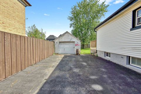 Photo 31 at 31 Burlingame Road, Alderwood, Toronto