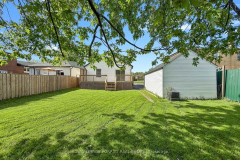 Photo 33 at 31 Burlingame Road, Alderwood, Toronto