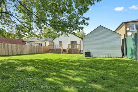 Photo 34 at 31 Burlingame Road, Alderwood, Toronto