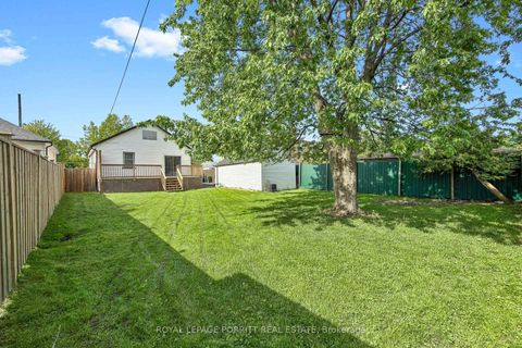 Photo 35 at 31 Burlingame Road, Alderwood, Toronto