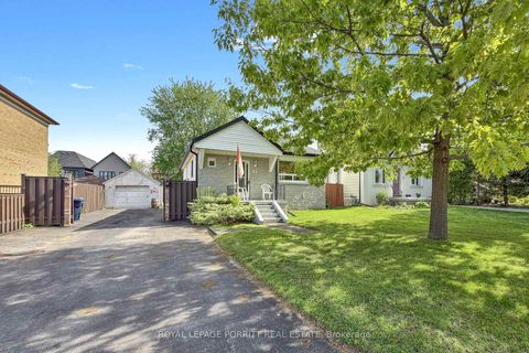 Photo 38 at 31 Burlingame Road, Alderwood, Toronto