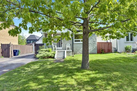 Photo 39 at 31 Burlingame Road, Alderwood, Toronto
