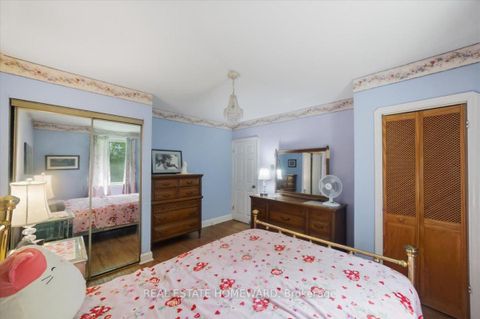 Photo 14 at 12 Thirty Seventh Street, Long Branch, Toronto