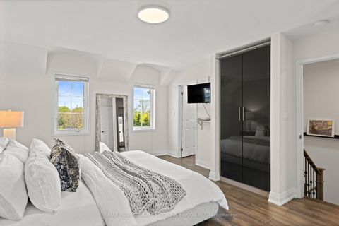 Photo 28 at 106 - 109 The Queensway, Swansea, Toronto