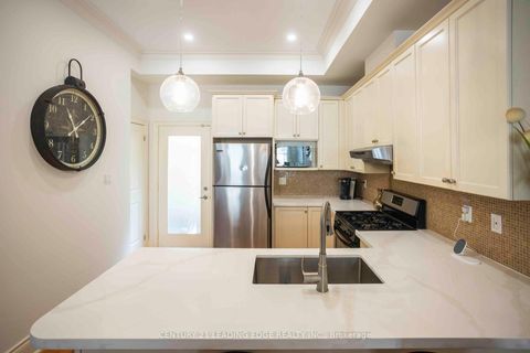 Photo 9 at 206A Merton Street, Mount Pleasant West, Toronto