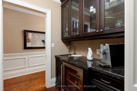 Photo 8 at 55 TWYFORD Road, Rosethorn, Toronto