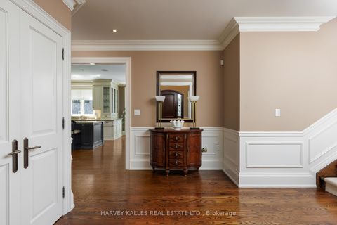 Photo 9 at 55 TWYFORD Road, Rosethorn, Toronto