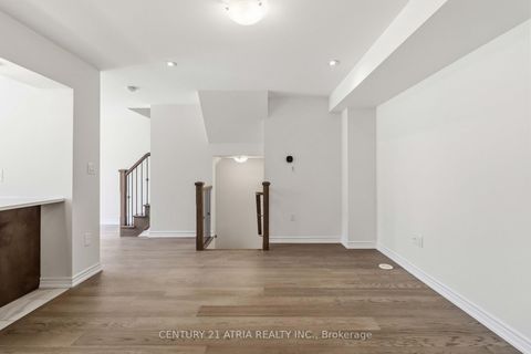 Photo 10 at 60 Casely Avenue, Rural Richmond Hill, Richmond Hill
