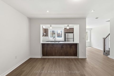 Photo 12 at 60 Casely Avenue, Rural Richmond Hill, Richmond Hill