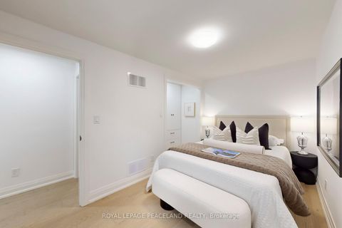 Photo 14 at 29 Rosita Crescent, Birchmount, Toronto