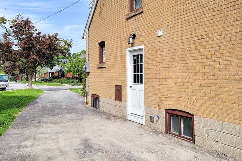 Photo 20 at 29 Rosita Crescent, Birchmount, Toronto