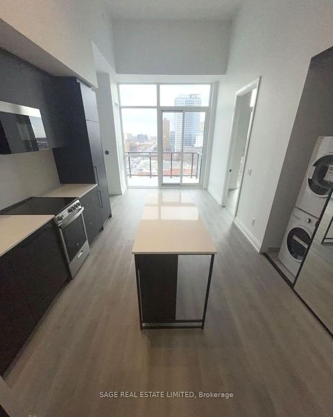 Photo 4 at 1006 - 2369 Danforth Avenue, Danforth, Toronto