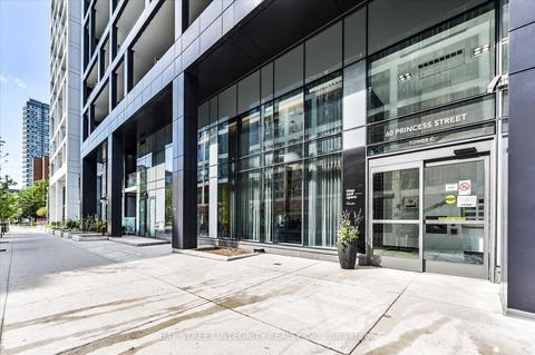 Photo 2 at 516 - 60 Princess Street, Waterfront Communities C8, Toronto