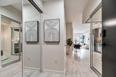 Photo 4 at 516 - 60 Princess Street, Waterfront Communities C8, Toronto