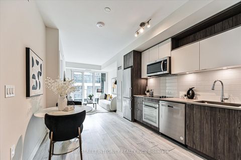 Photo 11 at 516 - 60 Princess Street, Waterfront Communities C8, Toronto