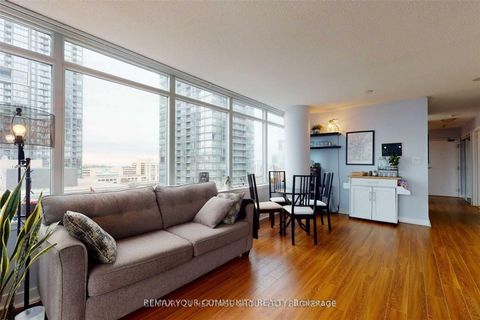 Photo 7 at 919 - 4k Spadina Avenue, Waterfront Communities C1, Toronto