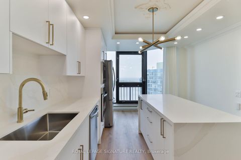 Photo 5 at PH10 - 55 Harbour Square, Waterfront Communities C1, Toronto