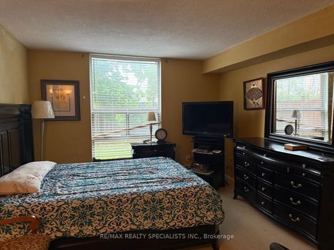 Photo 5 at 103 - 1705 Mccowan Road, Malvern West, Toronto