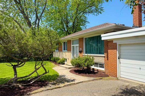 Photo 2 at 96 Elvaston Drive, Victoria Village, Toronto