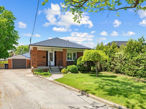 Photo 1 at 9 Letchworth Crescent, CFB, Toronto