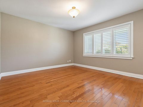 Photo 6 at 9 Letchworth Crescent, CFB, Toronto