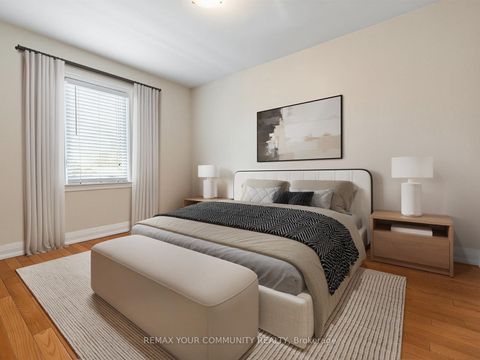Photo 13 at 9 Letchworth Crescent, CFB, Toronto
