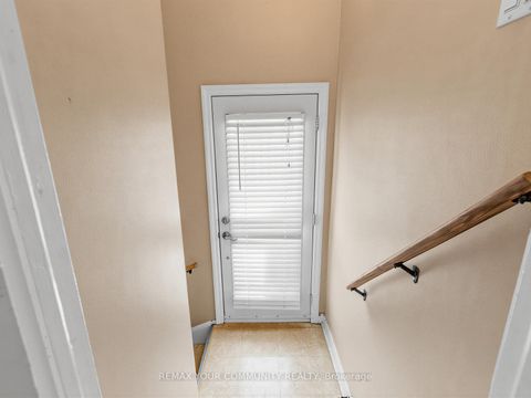 Photo 21 at 9 Letchworth Crescent, CFB, Toronto