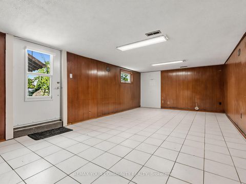 Photo 28 at 9 Letchworth Crescent, CFB, Toronto