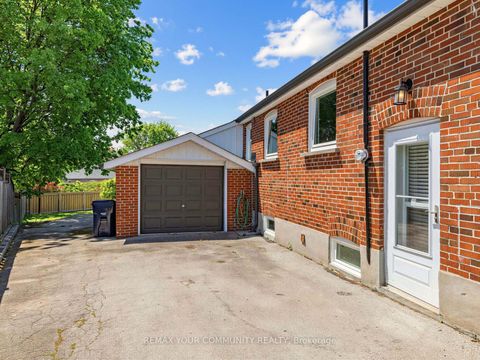 Photo 30 at 9 Letchworth Crescent, CFB, Toronto