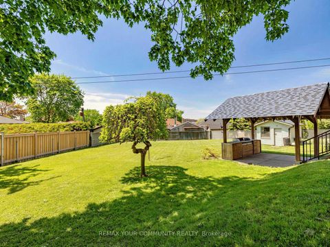 Photo 32 at 9 Letchworth Crescent, CFB, Toronto